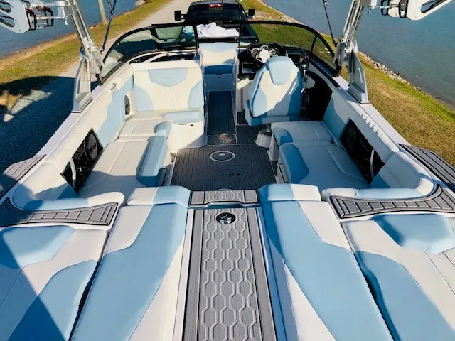 2023 MasterCraft XT24 *SALE SALE*