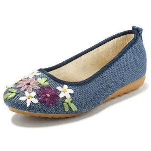 Big Size Flower Print National Wind Slip On Flat Shoes