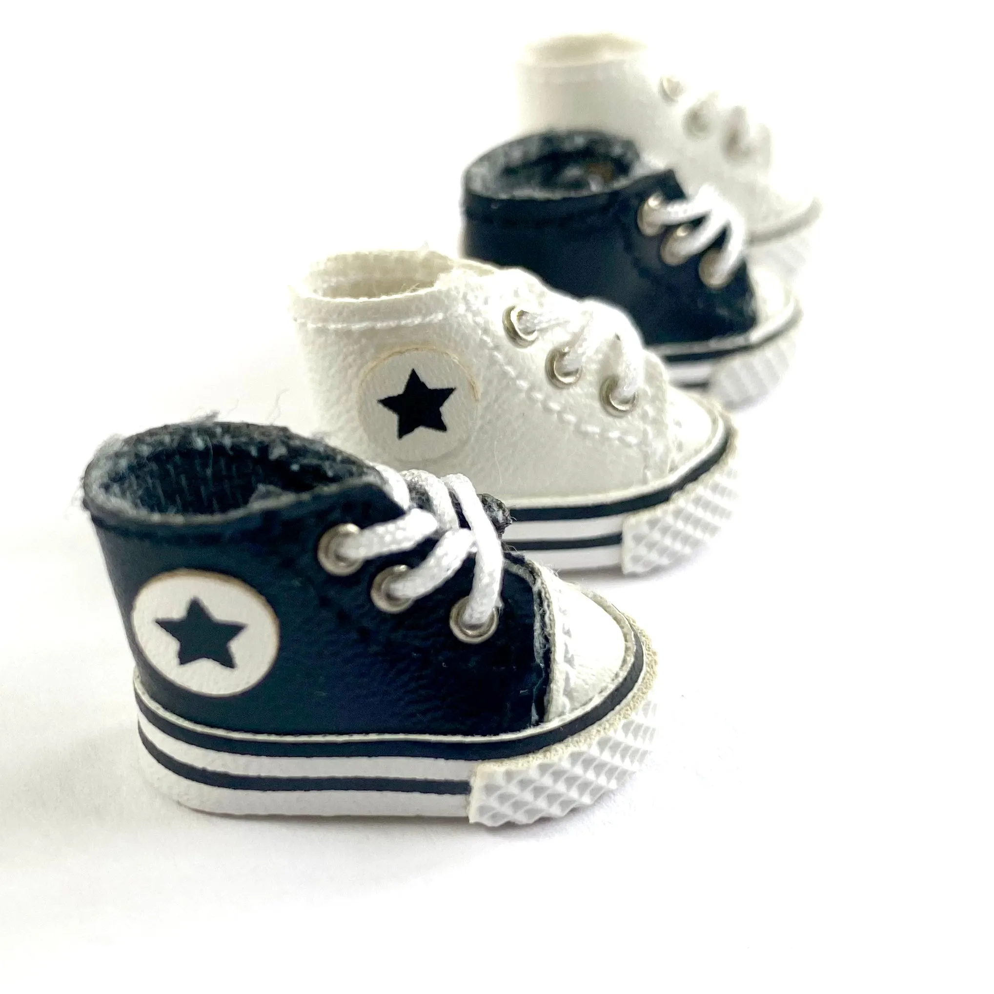 Doll shoes Blythe trainers White leather canvas high tops 1/6 scale